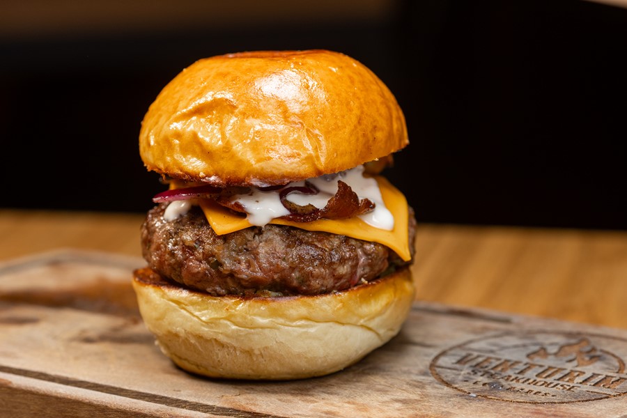 Cheeseburger (Angus, Cordeiro ou Picanha)